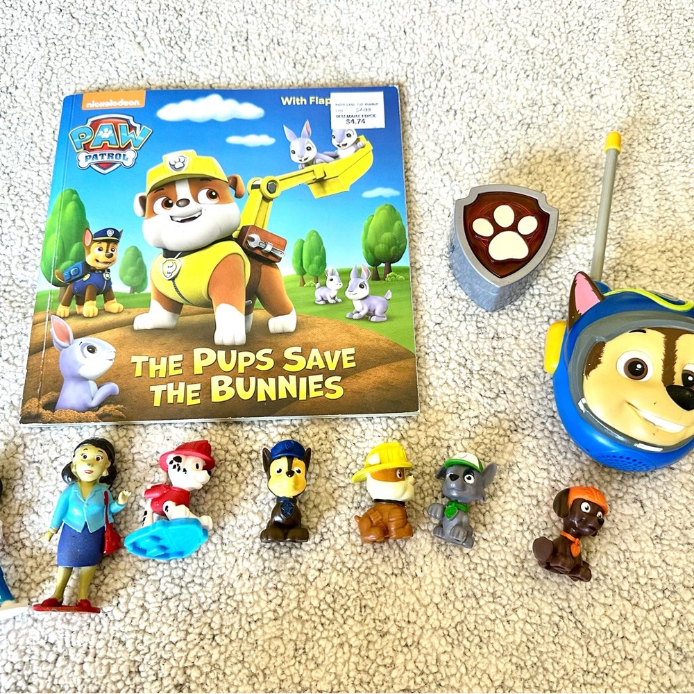 Paw Patrol Rescue Team Playset with Book - Multicolor